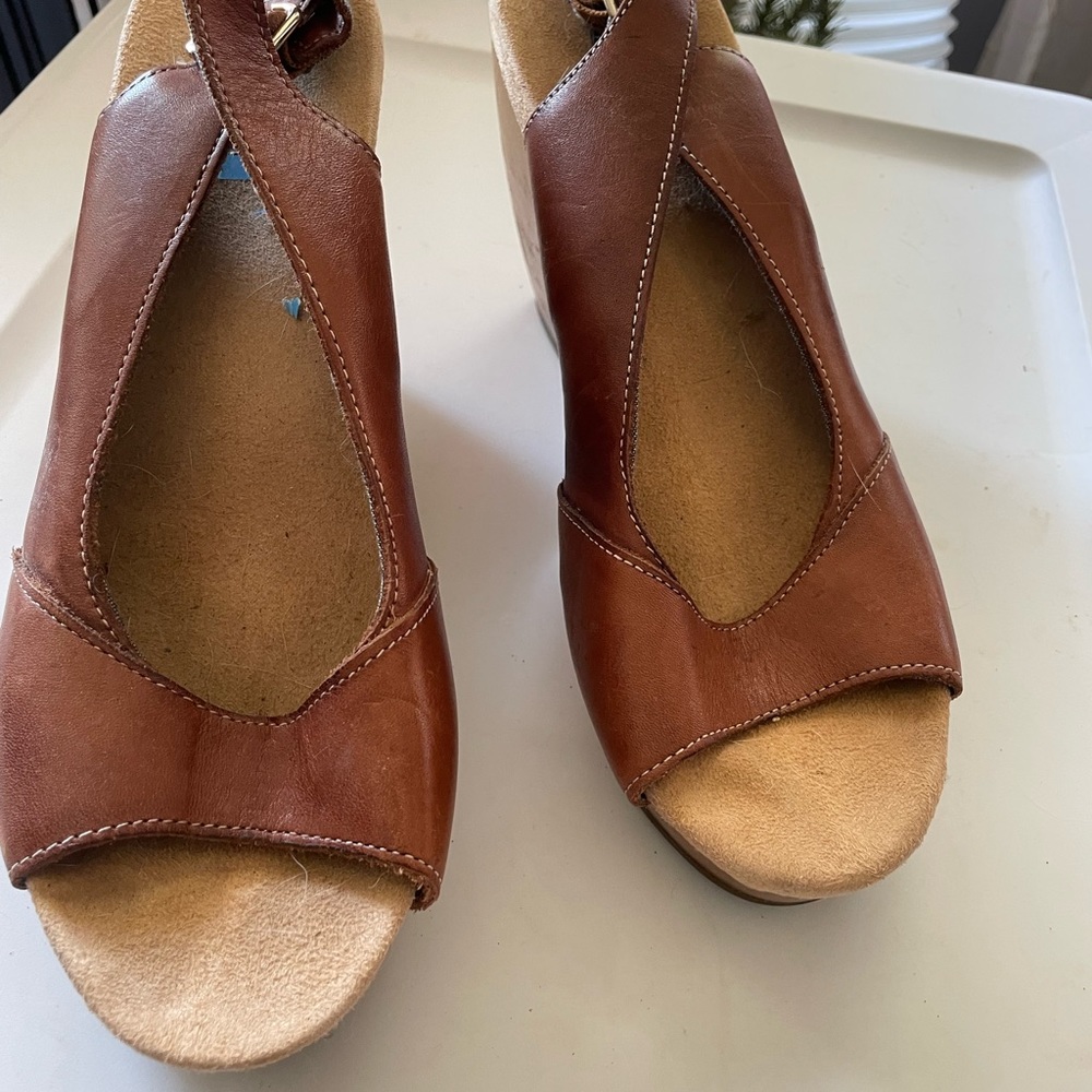 Dr. Scholls brown wedges - Picture 2 of 2